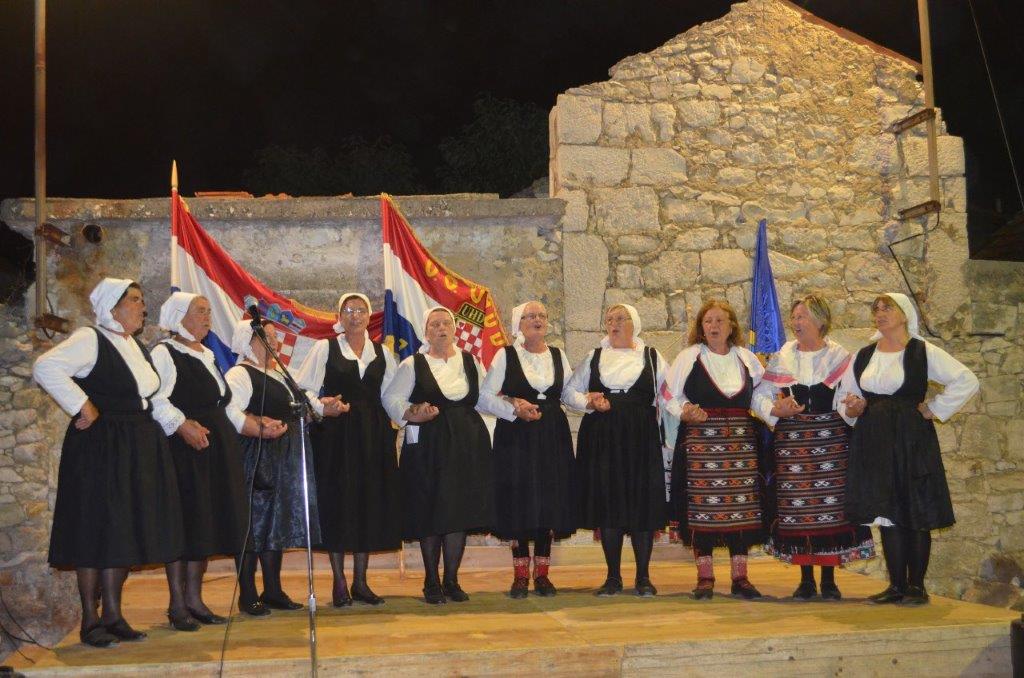 Članice KUD a Sveta Kata